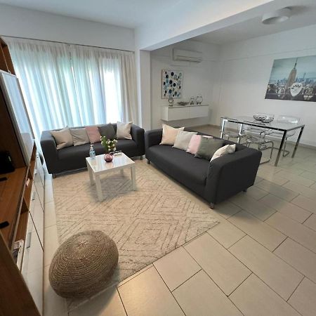 Amazing 2-Bedroom Apartment With Pool!! Лімасол Екстер'єр фото