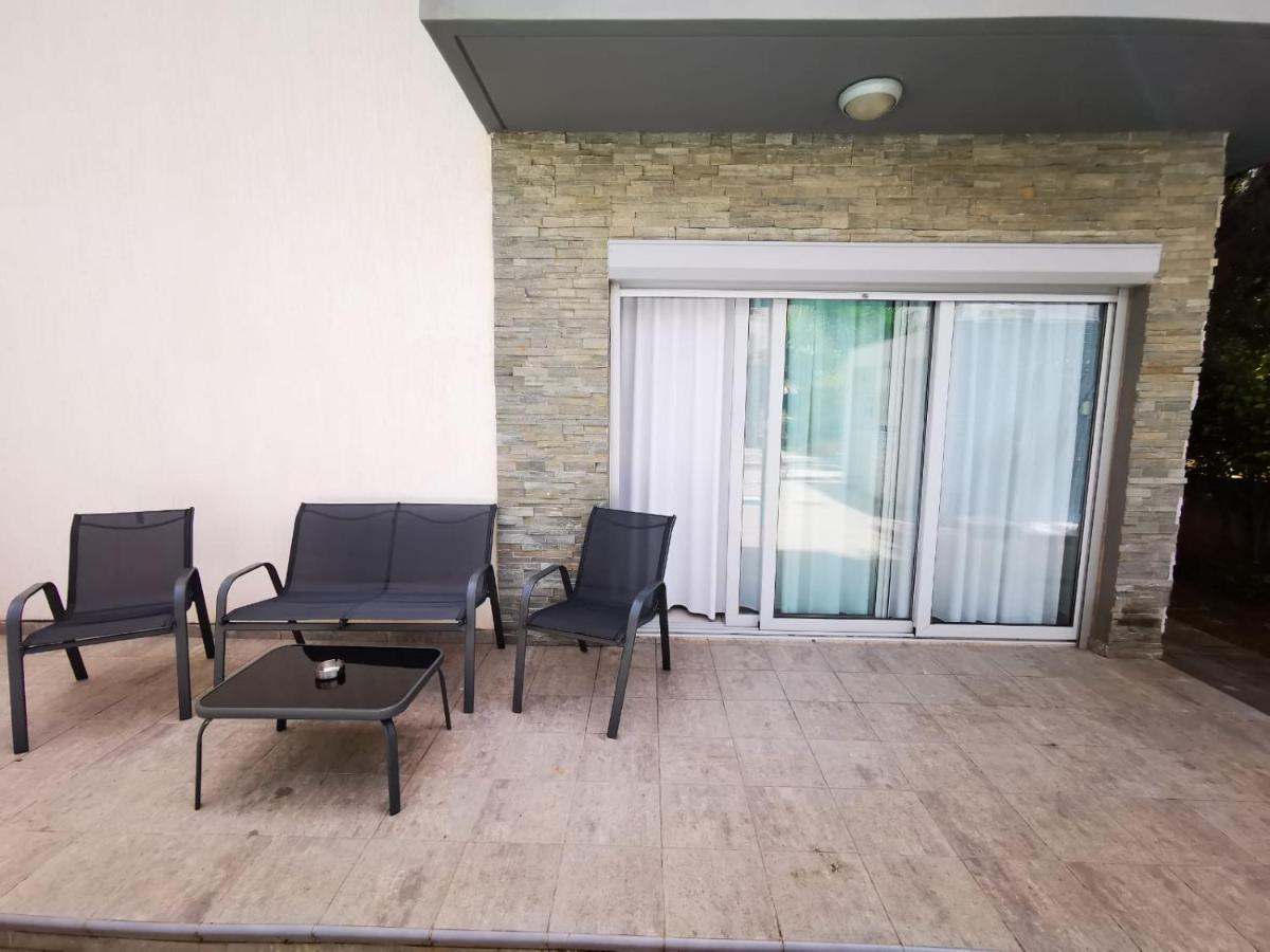 Amazing 2-Bedroom Apartment With Pool!! Лімасол Екстер'єр фото